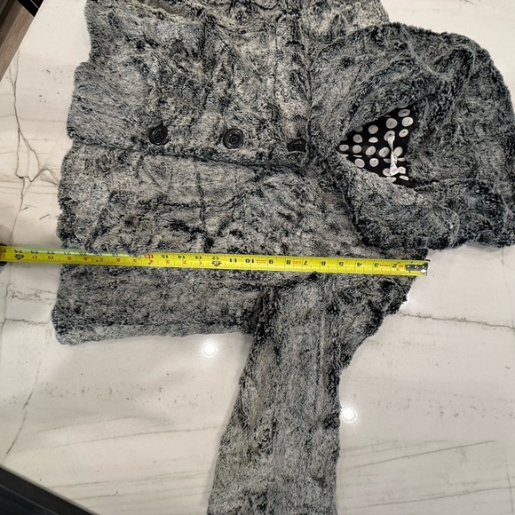 CAbi Gray Faux Fur Jacket - Picture 7 of 13